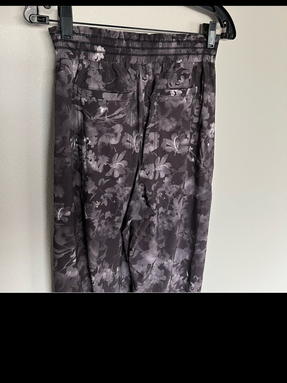 NWOT ATHLETA Savannah Jogger Pants Lumen Floral Black Purple Active Women’s 2 - Picture 7 of 11